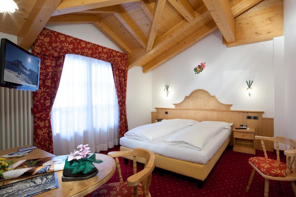 Hotel Garni Laura 阿拉巴 客房 照片
