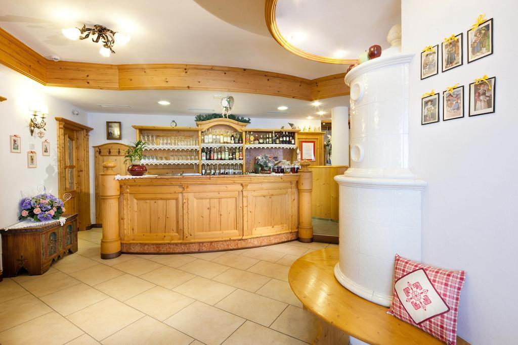 Hotel Garni Laura 阿拉巴 外观 照片