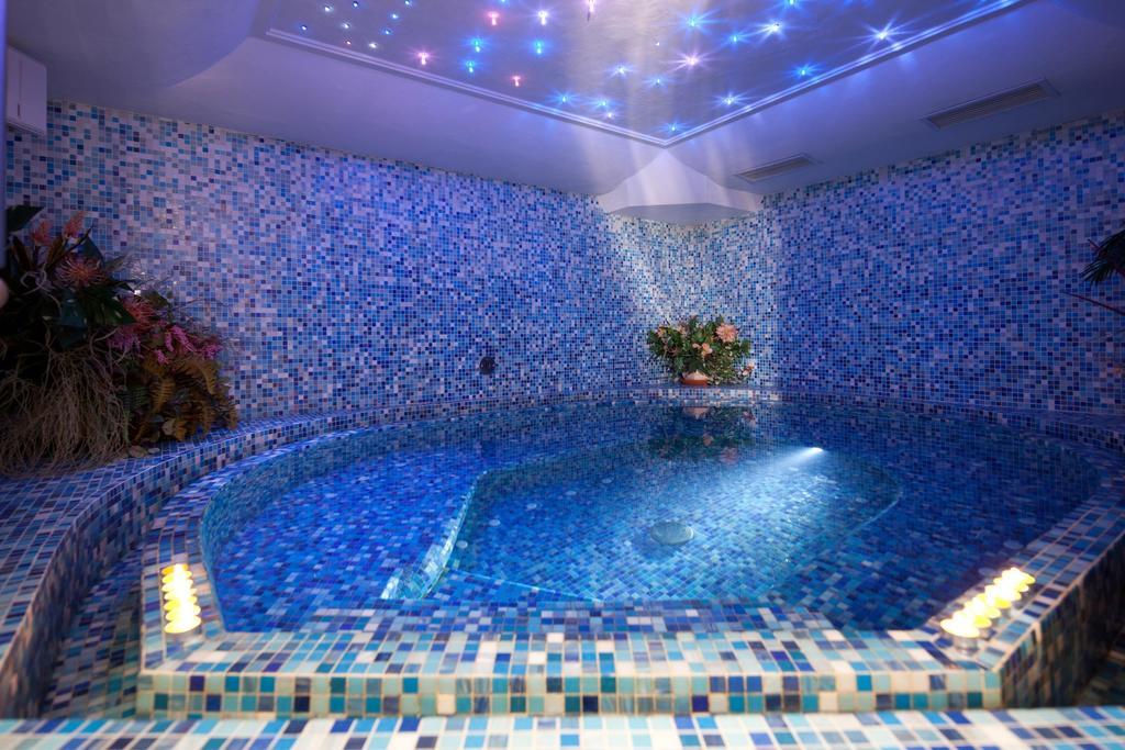 Hotel Garni Laura 阿拉巴 外观 照片