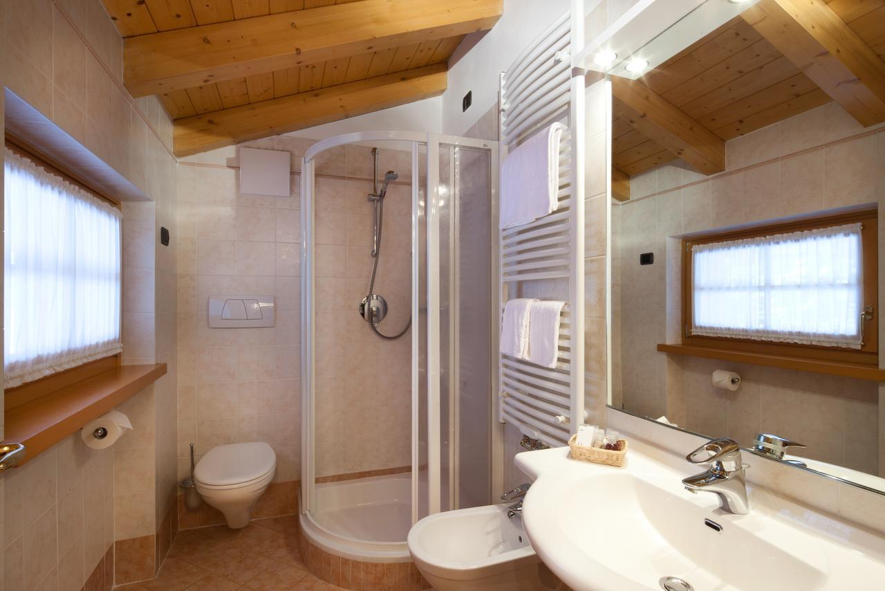 Hotel Garni Laura 阿拉巴 外观 照片
