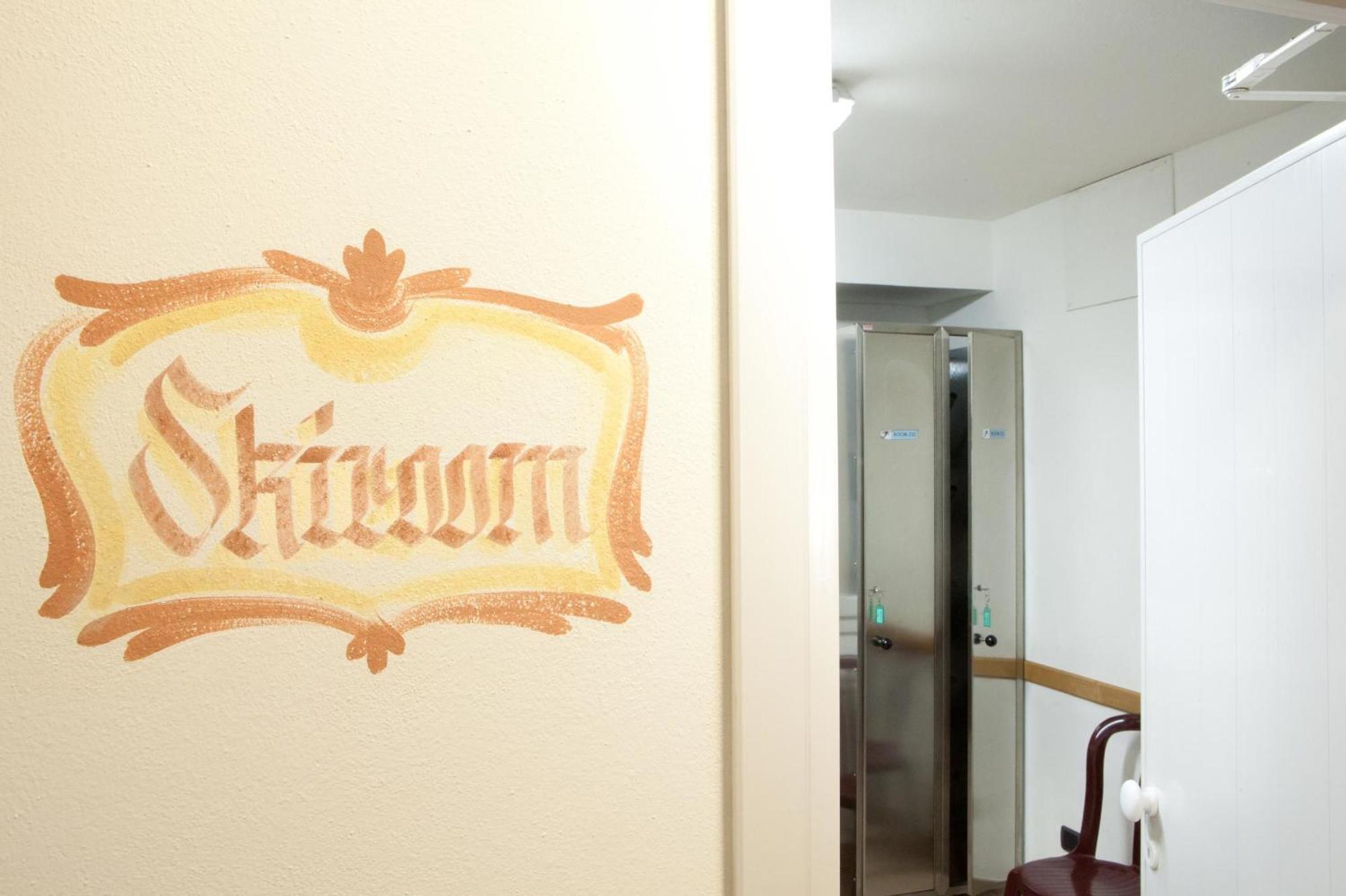 Hotel Garni Laura 阿拉巴 外观 照片